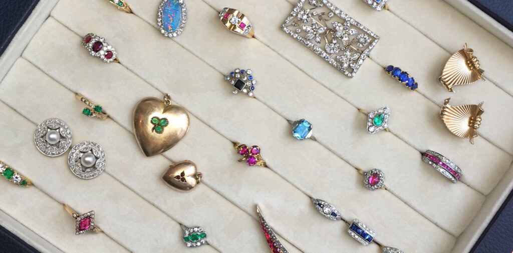 The Different Types of Antique Jewellery