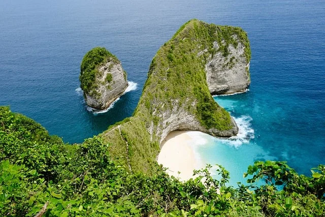 Bali and Vietnam’s Treasure Gems in Focus Bali