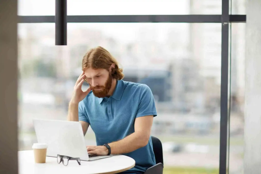 How Do Online Chatrooms Help With Boredom? online chat